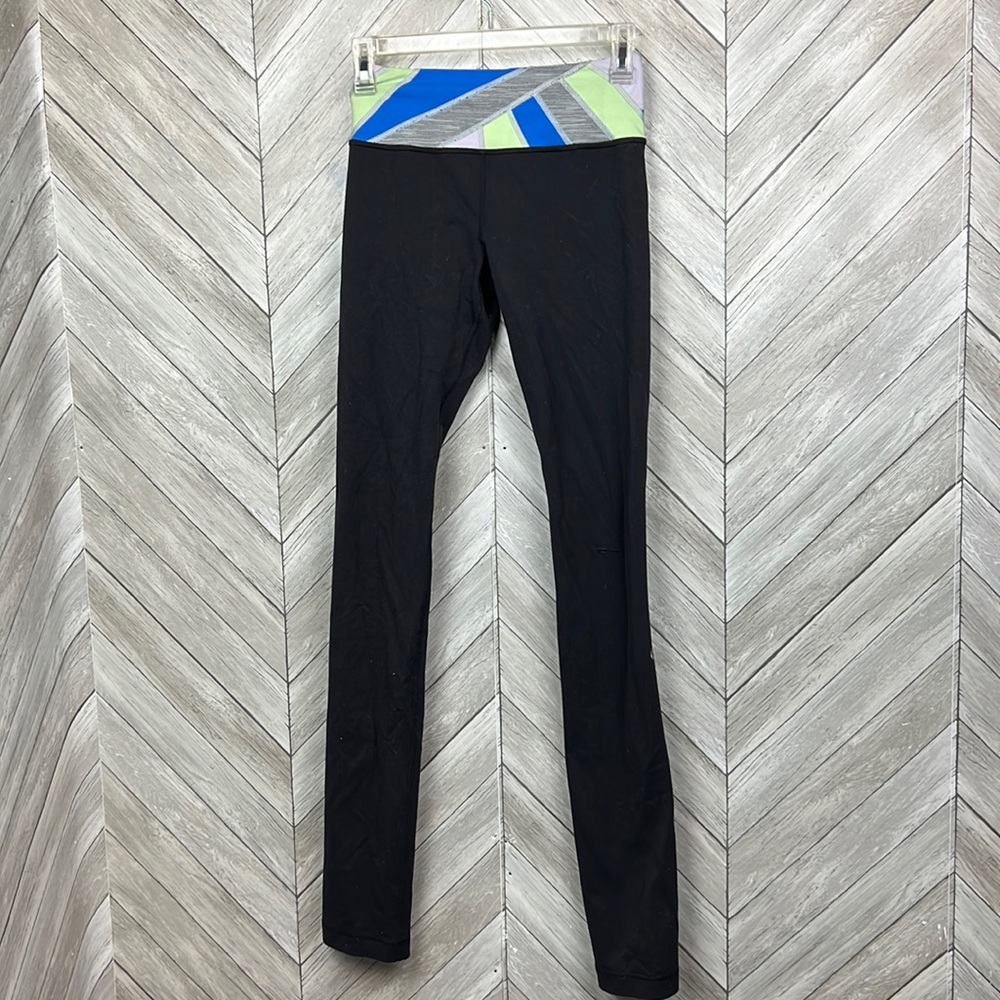 Lululemon reversible leggings size size 2 blue green band